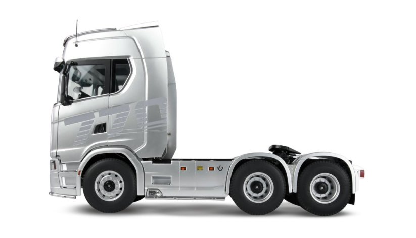 AMEWI Scania 770 S ťahač 6x6 1:14 RTR strieborný